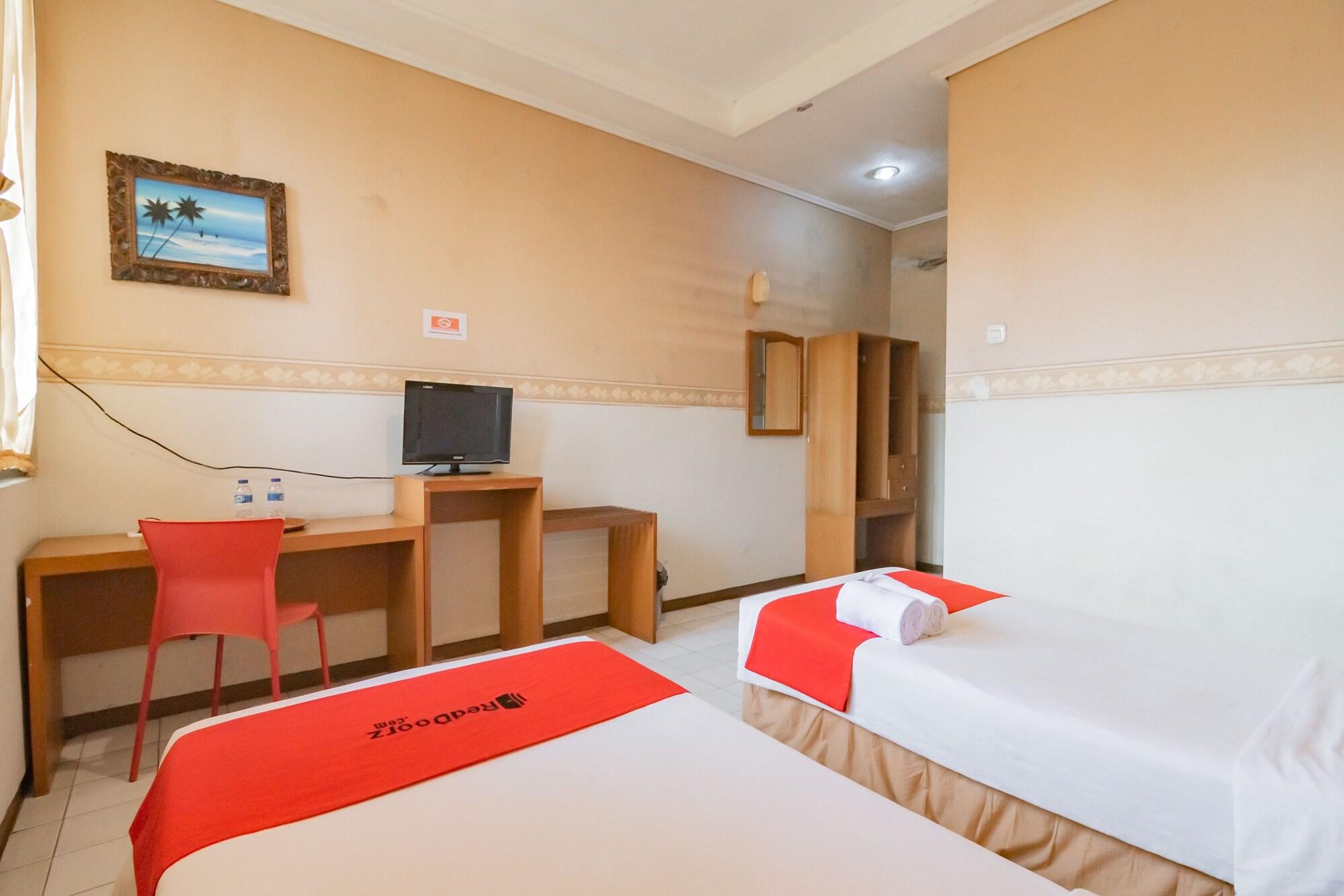 Reddoorz Plus @ Sukamulya Pasteur 2 Bandung Esterno foto